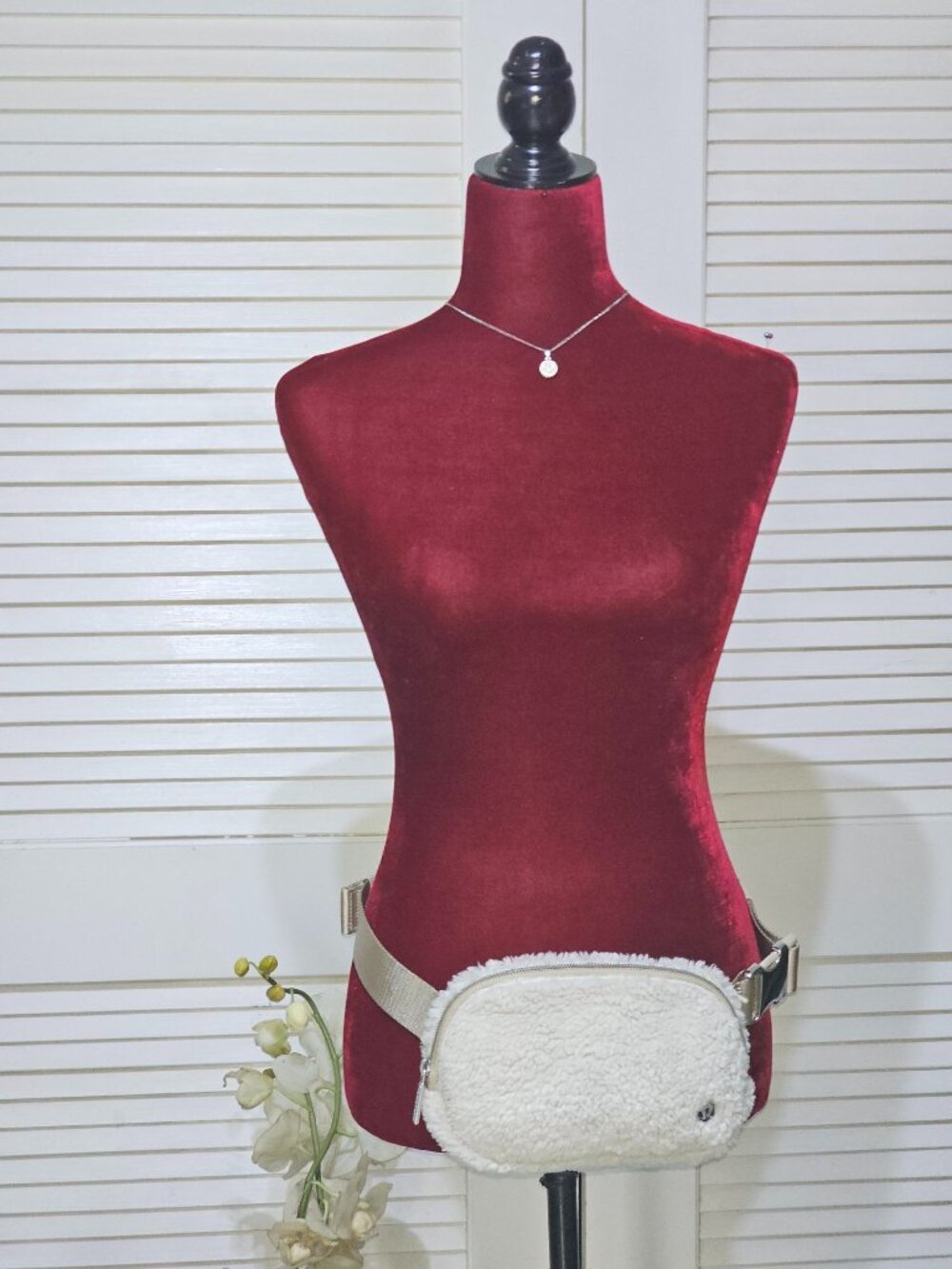 NWOT Lululemon Women's Beige Sherpa Fleece Belt Bag Crossbody Waist Pack  4567 - Picture 5 of 12